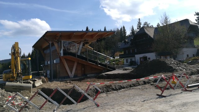 Derzeit sind in Brandlucken noch die Bagger im Einsatz.
