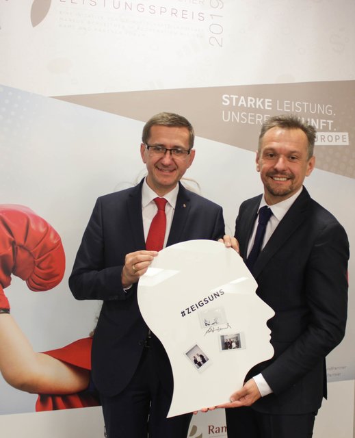 Im Bild (von links): Markus Achleitner (Wirtschafts-Landesrat) und Markus Raml (Raml und Partner Forum).