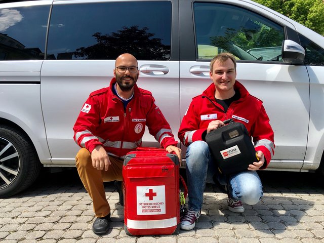 Christoph Holzhacker und Philipp Weingartshofer waren dank der Alarmierung über die Team Österreich Lebensretter App schnell zur Stelle, bis zum Eintreffen der Rettungskräfte kurz danach atmete der Patient bereits wieder selbstständig.