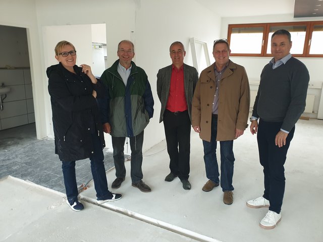 Baustelle Kleinkindgruppe: Manuela Dundler-Strasser, Franz Gruber, Hannes Fronz, Andreas Friedmann, Michael Cech