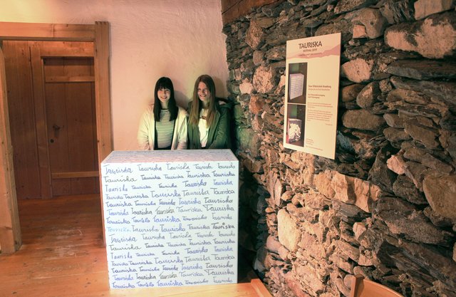 Die NMS-Schülerinnen Lily und Lena waren am Projekt beteiligt.