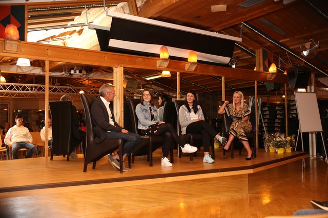 Sport- Talk mit Ernst Vettori,  Olivia Hofmann, Stephanie Venier und Denise Neher (v.l.n.r.) | Foto: Happy Fitness