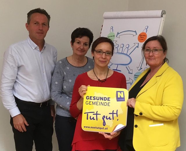 Stadtrat Wolfgang Mayrhofer, Doris Weisel Gesundes Tulln, Michaela Nikl – Studentin zur Regionalen Gesundheitskoordinatorin, Regionalberaterin von Tut gut Elfriede Pachner
