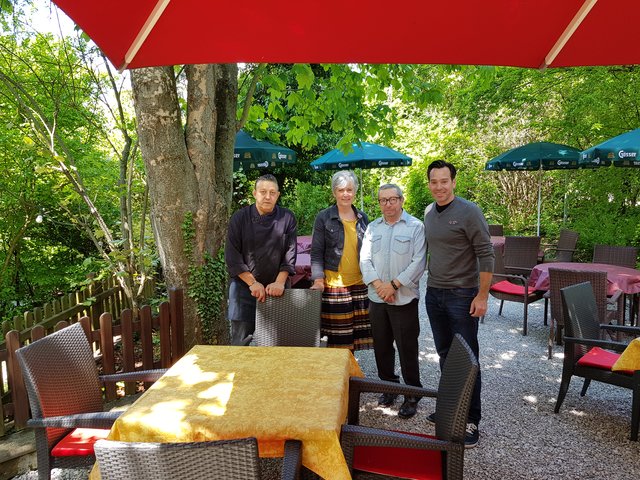 Eröffnung des Ristoro: v.l. Antonio Lamberti, Isabella Samstag-Kobler, Pasquale Orovecchia, Andreas Kirnberger