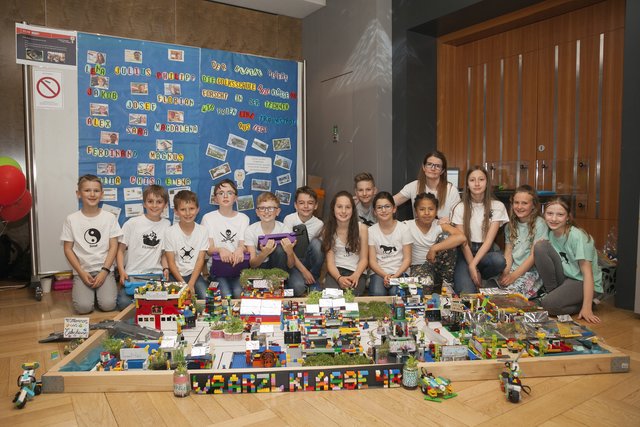 VS Arzl - Platz 1, Kategorie Volksschulen: Die Kleinsten zeigen uns, wie groß ihre Vision von einer Traumstadt der Zukunft ist.