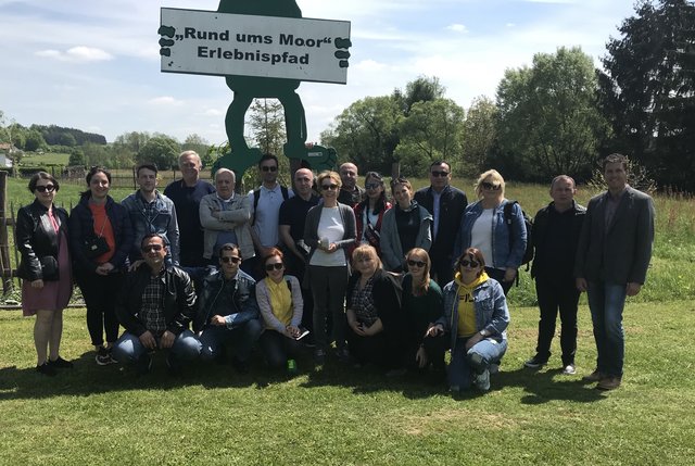 Die Delegation aus Georgien mit den Verantwortlichen von "Südburgenland plus", der Genussregion „Zickentaler Moorochse“ und des Vereins „Rund ums Moor“.