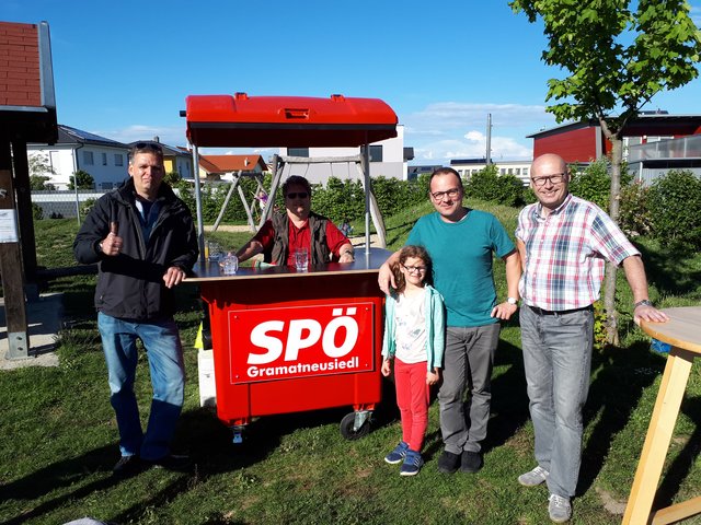Mit einer originellen Idee geht die SPÖ Gramatneusiedl auf Tour durch die Siedlungen.