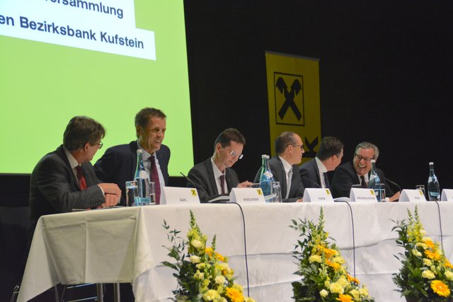 Gute Stimmung unter den Bankvorständen