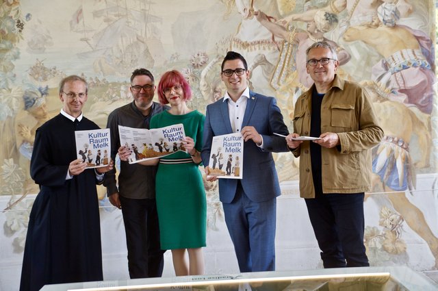 Pater Martin Rotheneder, Alexander Hauer, Wiebke Leithner, Patrick Strobl und Kurt Farasin präsentieren "Kultur Raum Melk".