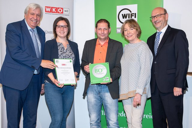 Thomas Fraißl und Caroline Höbart erhielten das BO-Gütesiegel.