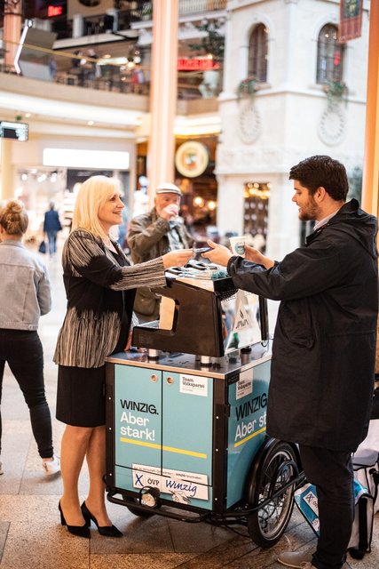 OÖVP-Kandidatin Angelika Winzig im Wahlkampf. | Foto: OÖVP