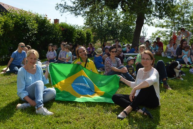 Brasilien stand im Mittelpunkt des diesjährigen Lese-Picknicks der Stadtbücherei und Mediathek Fürstenfeld in Kooperation mit dem Museum Pfeilburg und dem Welthaus Graz.