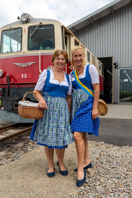 Karin Höbarth und Gudrun Schnabl