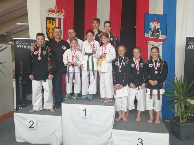 Für die Karate Union Shotokan Tirol ging's zu Kämpfen nach St. Georgen im Attergau.