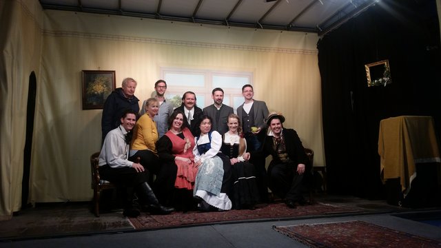 Sitzend: Max Mayerhofer, Nicole Fendesack, Anna Sagaischek, Yueming Xu, Nena Eigner, David Czifer.
Stehend: Karl Gruber, Stadtrat Kurt Schirmer, Patrick Kaiblinger, Bürgermeister Fritz Ofenauer, Vize-Bürgermeister Richard Waringer.