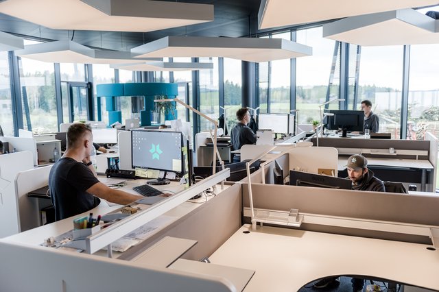 Das 2015 errichtete Firmengebäude bietet eine top-moderne Arbeits-Infrastruktur.