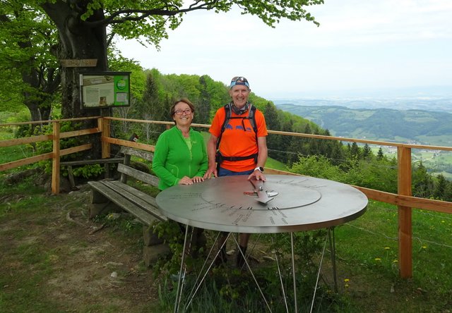 Die schöne Orientierungsscheibe auf dem Bichlberg