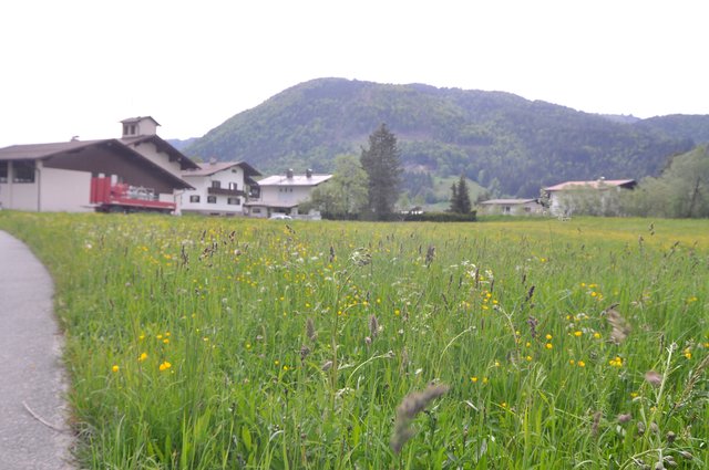 Kirchdorf wird sich im Ortszentrum baulich entwickeln. Die Feuerwehr (hi. li.) kann erweitern.