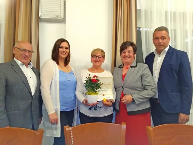 Der wiedergewählte Ortsparteichef Andreas Haadl (rechts) mit seinen SPÖ-Kollegen Rudolf Ploy, Frauenlandesrätin Astrid Eisenkopf, Bgm. Michaela Raber und Elvira Hanzl.