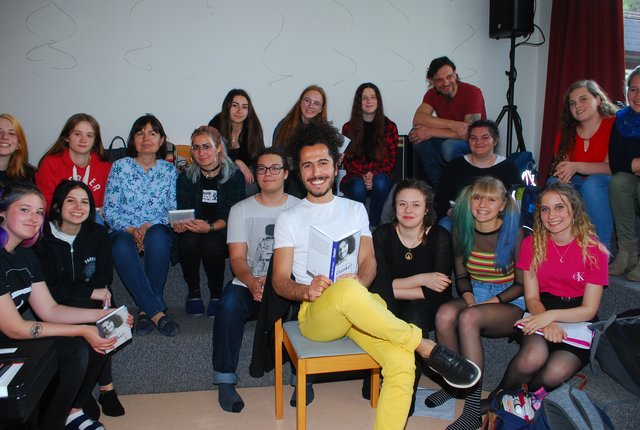Die BORG Schüler wurden beim Workshop mit dem preisgekrönten „Poetry Slamer“ Omar Khir Alanam kreativ inspiriert.
