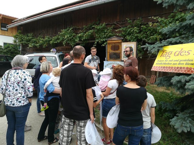Tag des offenen Bienenstocks beim Gemüsehof Wild-Obermayr.