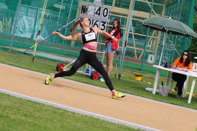 In der Klasse U16 gewann Christina Gangl mit neuer persönlicher Bestleistung das Speerwerfen.