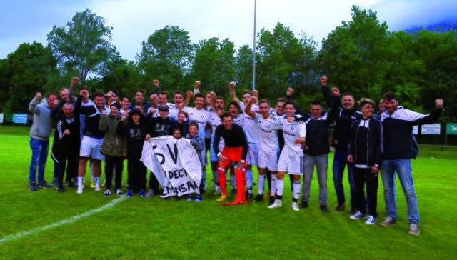 #gemeinsamstark: einer für alle, alle für einen – die Jungs vom SV Landeck wollen nach dem schon feststehenden Aufstieg auch den Meisterteller stemmen!