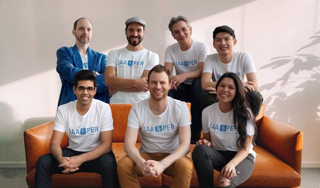 Das Team vom Jaasper mit den Gründern Helmut Ablinger (Mitte vorne) und Klemens Dickbauer (links stehend).