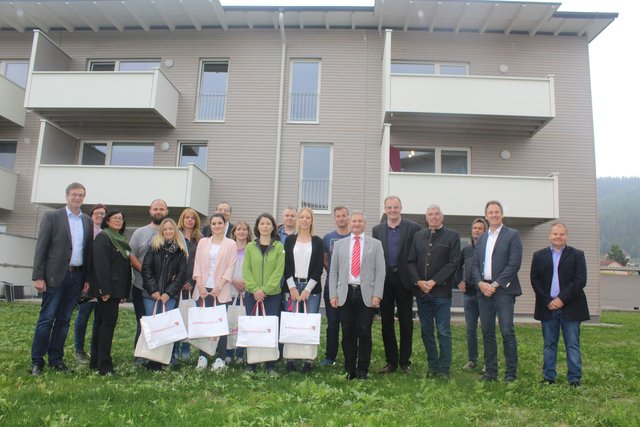 Ein Freudentag für die neuen Wohnungseigentümer.