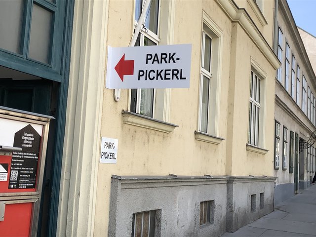 In der eigens eingerichteten Stelle in der Gatterburggasse 12 kann man das Parkpickerl beantragen.