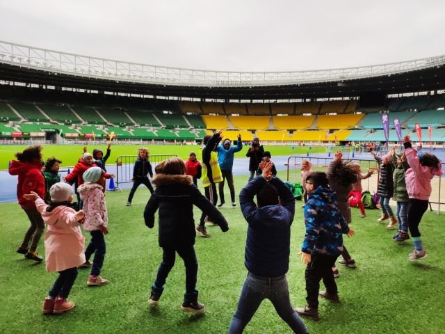 Besuch im Ernst-Happel-Stadion: Das Sportevent "Atletics Light" gehört zu den größten Schulsportveranstaltungen Europas.  | Foto: Volksschule Gilgegasse