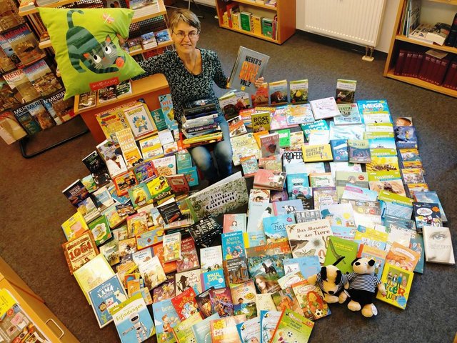 "Der Buchladen" in Mattighofen feiert heuer seinen 20. Geburtstag. Das Jubiläum wird mit vielen Aktionen gefeiert.  | Foto: Gurtner
