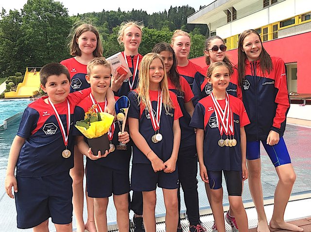 Erfolgreiche SchwimmerInnen aus St. Johann.