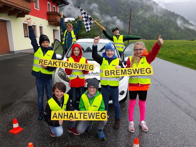 Die Kinder profitieren vom Unterricht über den Straßenverkehr.