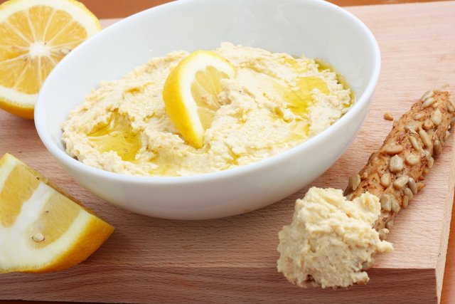 Hummus ist nicht gleich Hummus, wie die AK-Konsumentenschützer beim Test von 19 Hummusprodukten aus dem Einzelhandel feststellten.
