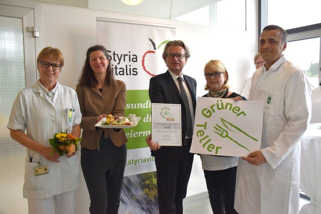 V.l.: Diätologin Karin Ziegler, Karin Reis-Klingspiegl, LR Christopher Drexler, BDir. Karoline Buchmann-Hirschmann, KL Alfred Zirngast.
