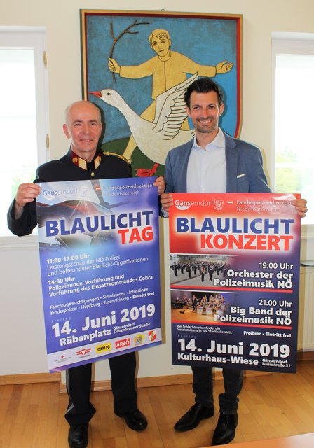 Oberst Heinrich Kirchner, Polizeikommando Gänserndorf und Bürgermeister René Lobner
 | Foto: Gemeinde GF