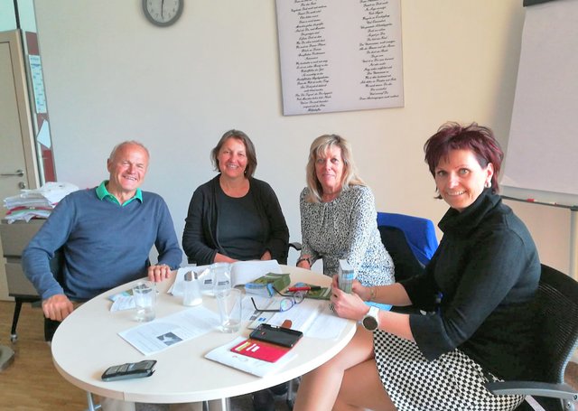 Die Arbeitsgemeinschaft Demenz: Raimund Schiefer, Elisabeth Huber, Helga Lintschinger und Carmen Schager.