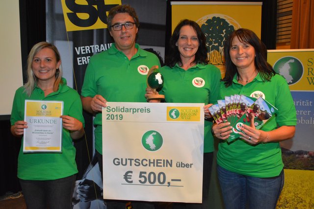 Alexandra Neuhold durfte sich über den Sieg in der Kategorie "Einzelpersonen und Familien" freuen.  | Foto: WOCHE (51)