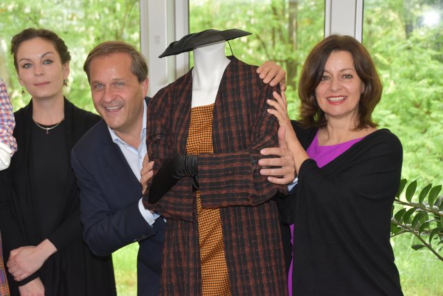 In britischem Ambiente wird Renate Pitscheider ab 1. August die Titelrolle der Martha singen, Intendant Dietmar Kerschbaum übt sich in Vorfreude. | Foto: Martin Wurglits