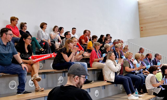 Gemischte u befreundete  Fans aus Ebensee und Biesenfield | Foto: Christian Binder