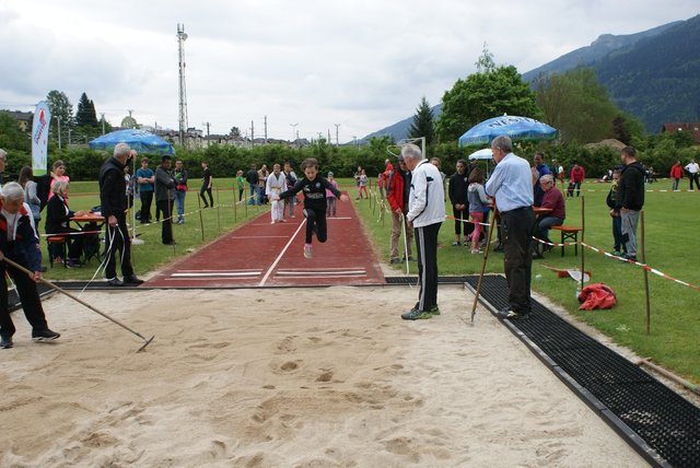 Am Familiensporttag konnten Sportarten ausprobiert werden | Foto: KK
