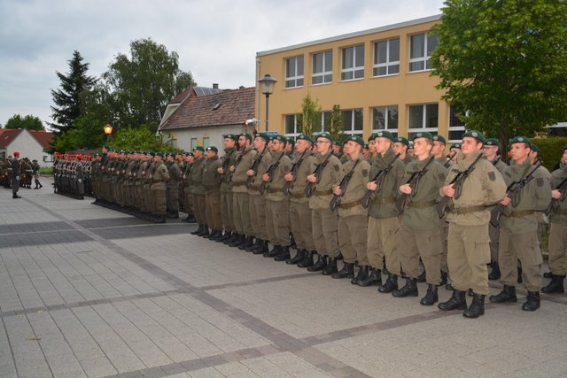 „Ich gelobe…“: 79 Rekruten des Einrückungstermin 1. Mai leisteten in Schattendorf den Treueeid.