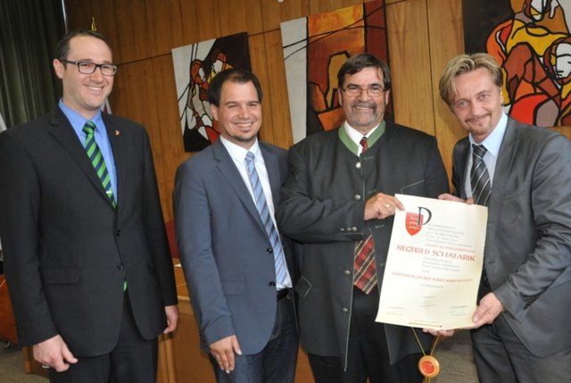 Siegfried Schafarik wurde 2014 zum Ehrenbürger von Knittelfeld ernannt.