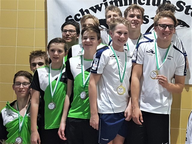 Platz 1 für die männliche Jugendmannschaft