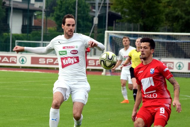 Kufstein (weiss) - Schwaz (rot).
Christian Kronthaler (li.) und Pascal Burger (re.). | Foto: Friedl Schwaighofer