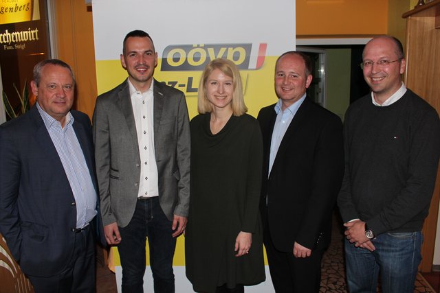 v.l.: Bezirksparteiobmann LAbg. Wolfgang Stanek, Gemeindeparteiobmann GR Thomas Angerer, Landeshauptmann-Stv. Christine Haberlander, Bürgermeister Markus Stadlbauer, Fraktionsobmann Uwe Wolfinger
