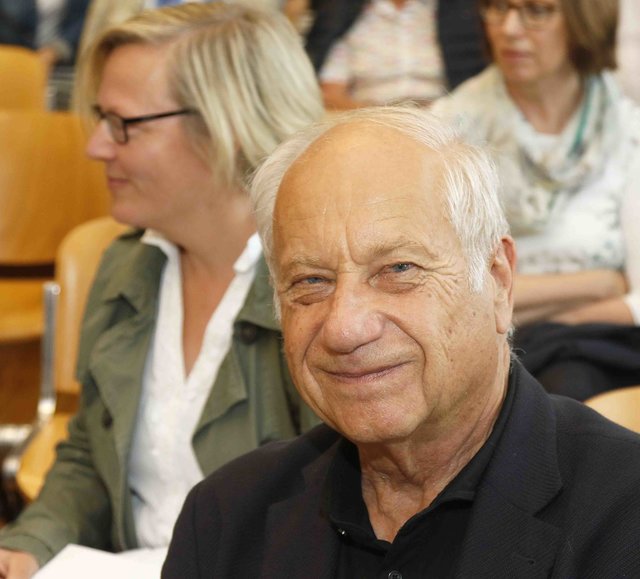 Sandgruber war seinem ehemaligen Schüler, Dir Stelzer, mit einem Vortrag behilflich.