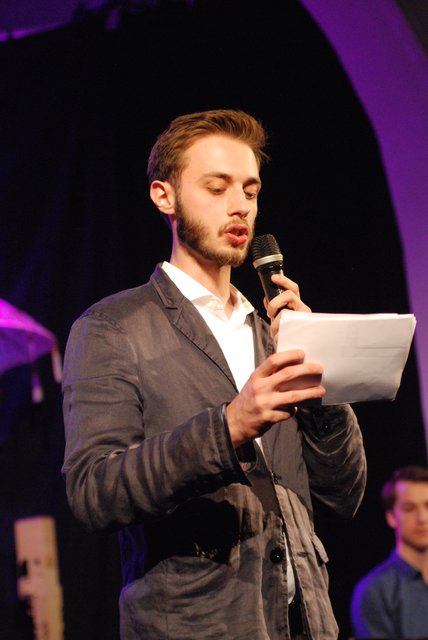 Moderator Raphael