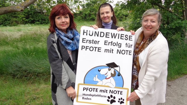 GR Silvia Dobner, GR Heidi Hofbauer, StR Christine Witty
Initiatorinnen der Hundeplattform PFOTE mit NOTE